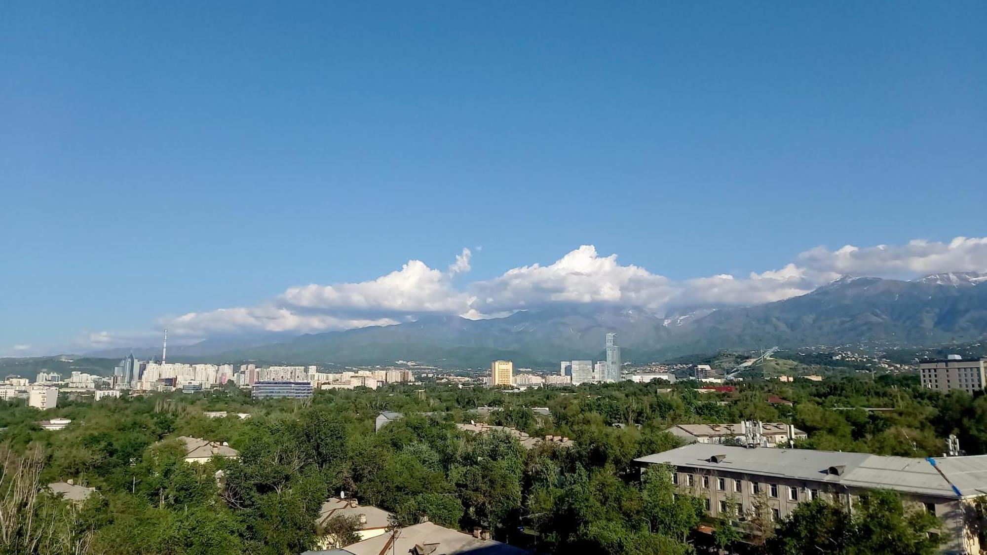 "Картина Горных Вершин" Квартира- "Mountain View" Apartment Almatı Dış mekan fotoğraf